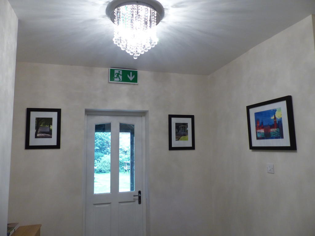 The Sun Inn Englefield Green Δωμάτιο φωτογραφία